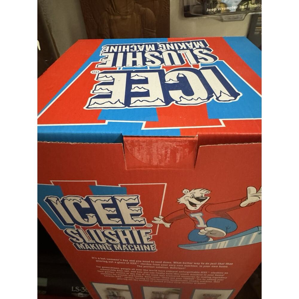ICEE Slushie Making Machine In Original Box! Excellent Condition Works Great - Picture 3 of 3